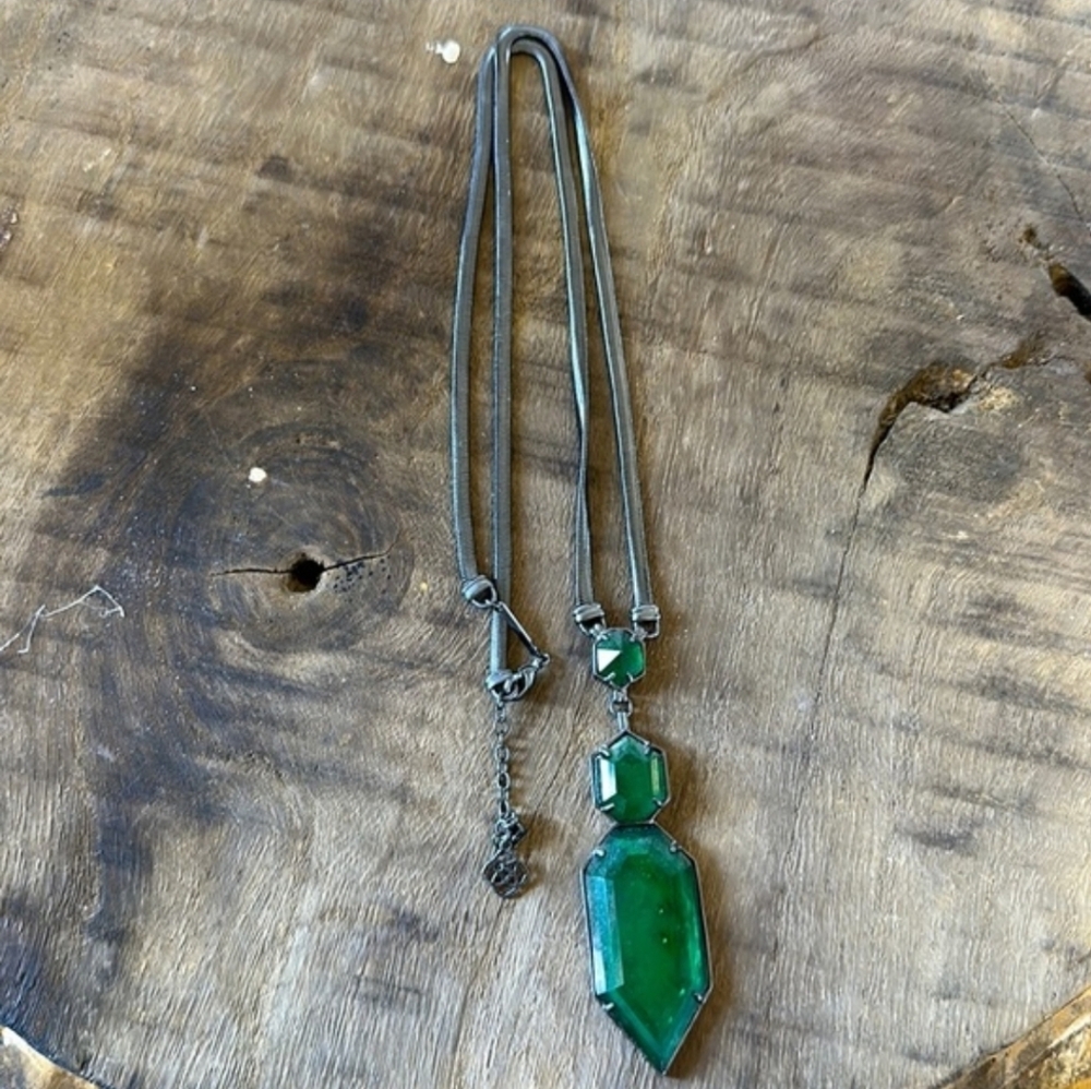Kendra Scott Wyatt Emerald Green Mirror Rock Crystal Gunmetal Necklace